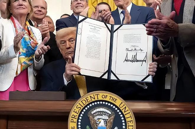 特朗普举着孩子照片，对哭泣的母亲承诺：我相信中国会执行死刑的（组图） - 15