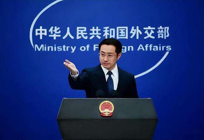 特朗普举着孩子照片，对哭泣的母亲承诺：我相信中国会执行死刑的（组图） - 16