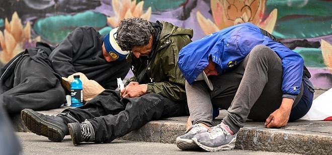 特朗普举着孩子照片，对哭泣的母亲承诺：我相信中国会执行死刑的（组图） - 17