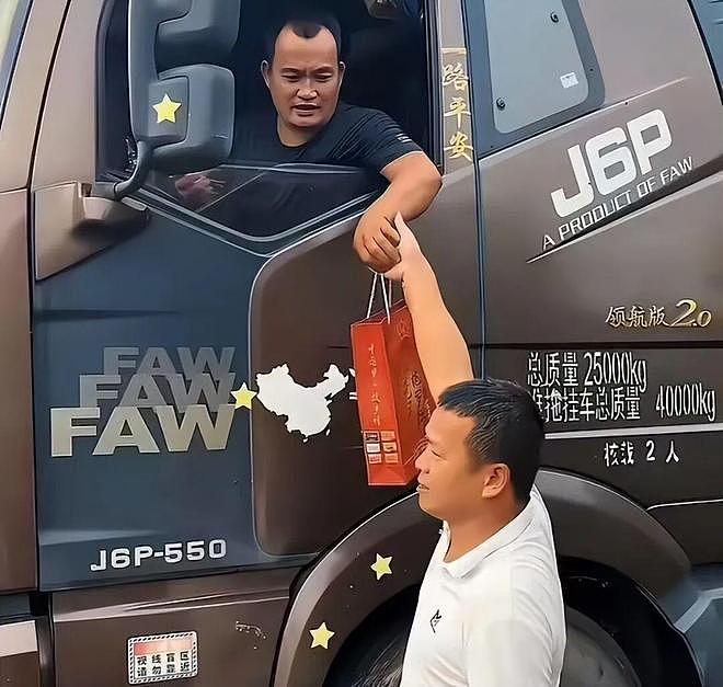 全红婵因伤退赛遭网暴,父亲全文茂心酸发声:她不是拿金牌的机器 - 5