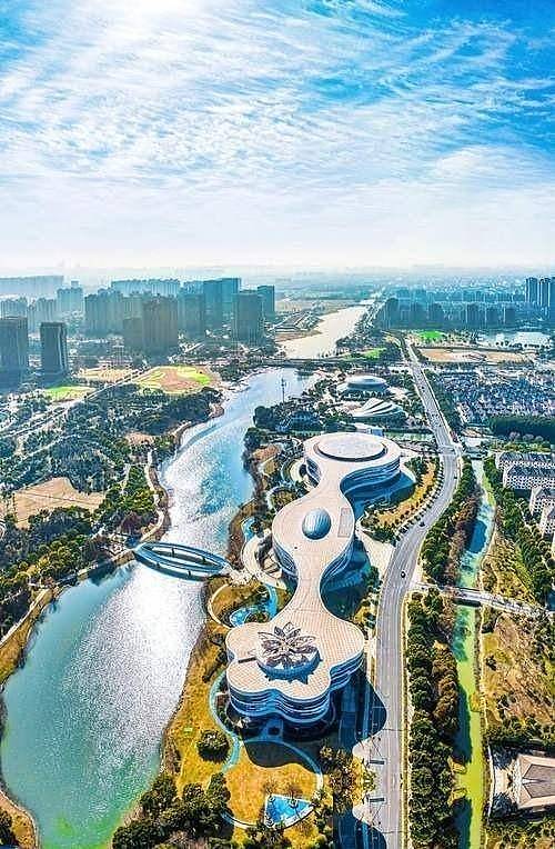 被美国抛弃后，他投奔中国带来千亿项目（组图） - 10
