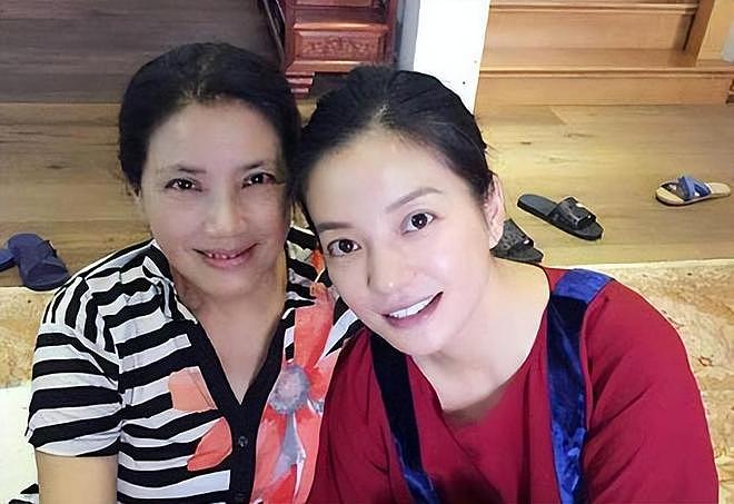 陈坤、黄晓明接连发文,赵薇罕见露面,原来她还有一条“退路”(组图) - 23