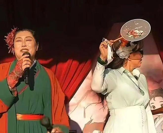过气明星太可怜?五一假期景区落魄打工,有人无戏可拍,令人心酸(组图) - 6