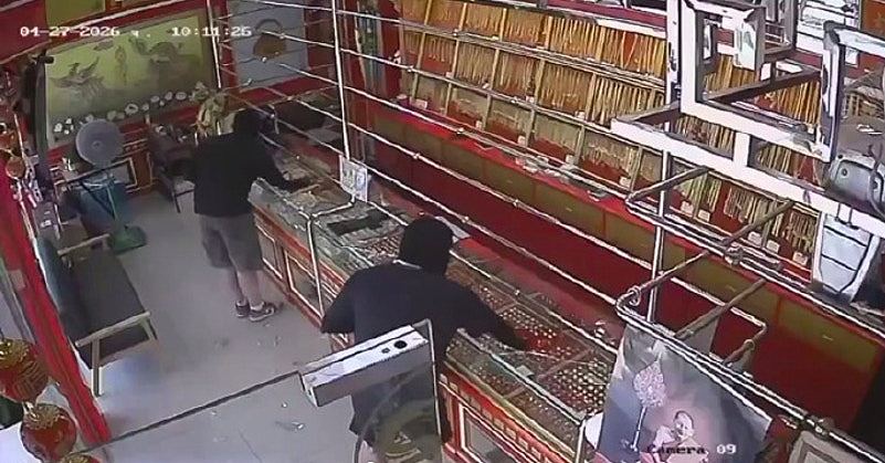 2中国游客旅费耗尽，持枪打劫泰国金铺CCTV全录下！潜逃8小时落网（组图） - 3