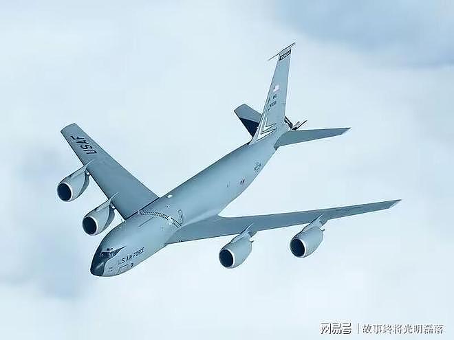 快讯!美国一架战略加油机疑似于波斯湾坠毁!(组图) - 1