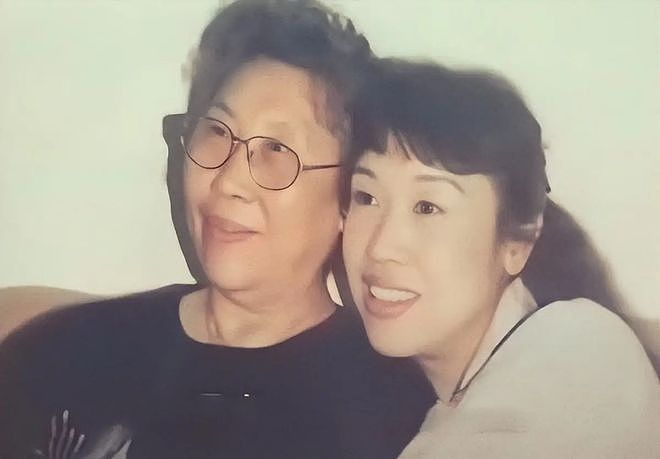 中国首位变性人张克莎：隐瞒真相嫁香港老板，丈夫死后留一纸拆穿 - 4
