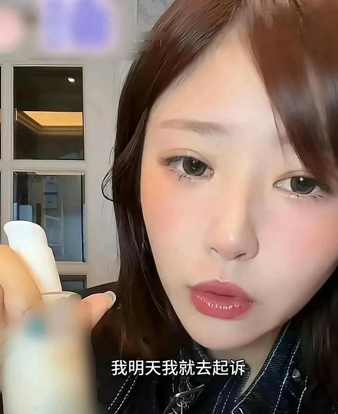 黄一鸣宣布放弃起诉王思聪，不做亲子鉴定，靠自己赚钱带女儿潇洒 - 7