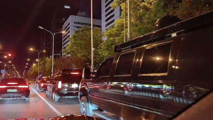 特朗普访华前夕，美国特勤局车辆现身北京街头 - 1