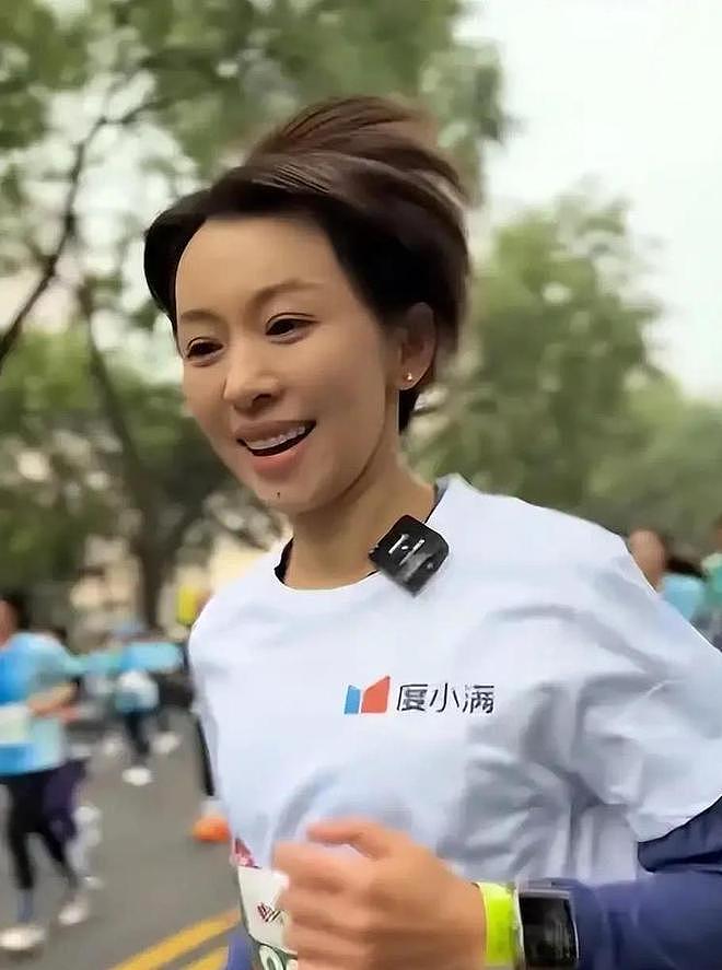 48岁欧阳夏丹现状:离开央视,被教授邀请现身挪威,至今未婚未育(组图) - 17