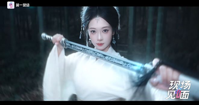 前体操冠军吴柳芳再回应擦边风波：“把债还完了，我才能把体面重新捡起来”（组图） - 5
