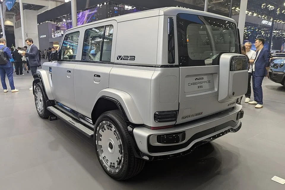 对标丰田陆巡?奇瑞全新越野品牌发布未来感概念车,右舵版确认2027年进军澳洲 - 8