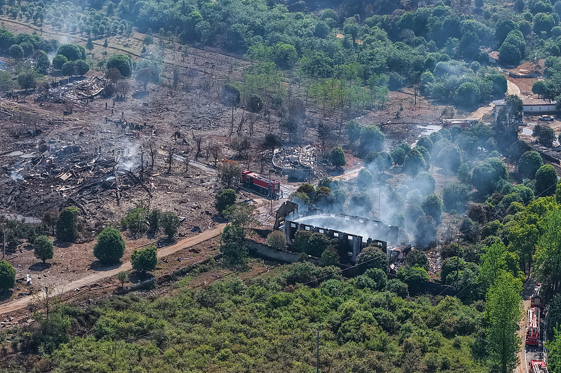 湖南烟火工厂爆炸死亡人数攀升至37人,8名嫌疑人遭传唤到案(组图) - 1