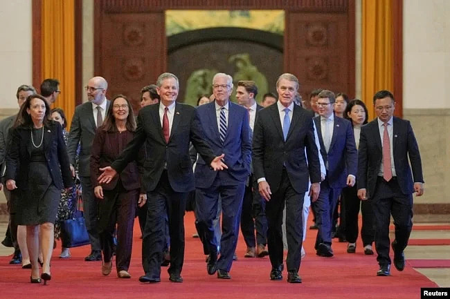 美国参议员代表团与中国总理会面，不赞成两国脱钩（组图） - 2