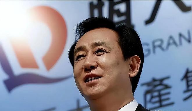 许家印到底有多贪得无厌?回老家给村民发红包,钱都是公司报销的(组图) - 2