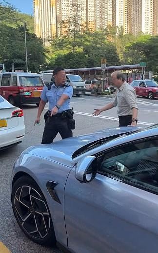 比亚迪停双黄线!司机不满收告票闹警员:X你老X,乱落客再被票控(组图) - 3