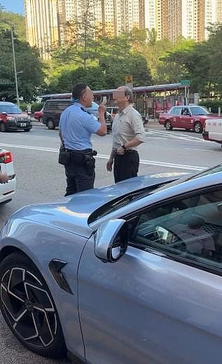 比亚迪停双黄线!司机不满收告票闹警员:X你老X,乱落客再被票控(组图) - 9