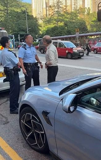 比亚迪停双黄线!司机不满收告票闹警员:X你老X,乱落客再被票控(组图) - 10