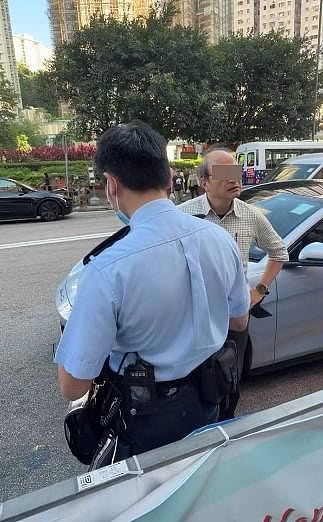 比亚迪停双黄线!司机不满收告票闹警员:X你老X,乱落客再被票控(组图) - 16