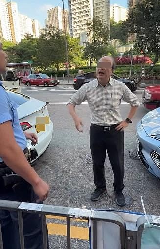 比亚迪停双黄线!司机不满收告票闹警员:X你老X,乱落客再被票控(组图) - 17