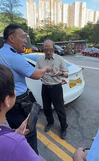 比亚迪停双黄线!司机不满收告票闹警员:X你老X,乱落客再被票控(组图) - 19