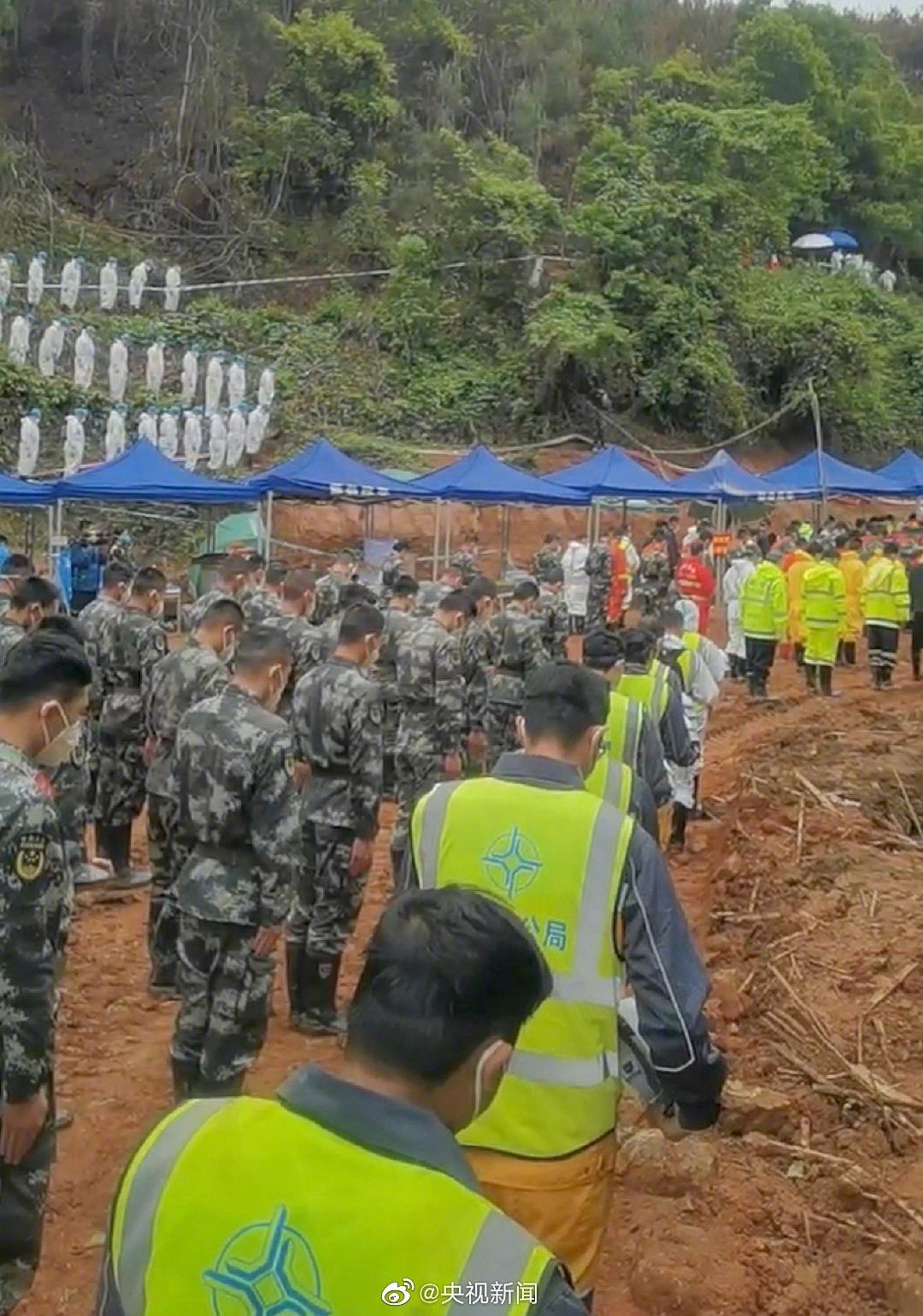东航132死空难黑匣子数据公开！驾驶舱疑爆冲突，两飞行员抢夺控制权（组图） - 8