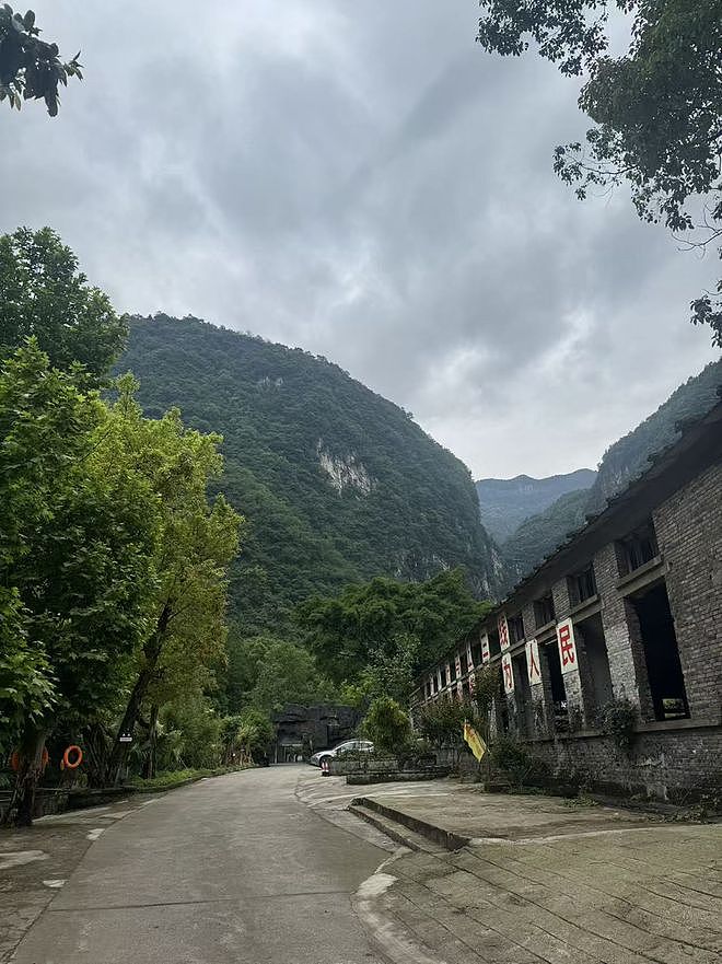 四川华蓥“瀑布秋千”夺命之后：闭园已近一周，项目设计或存严重缺陷 - 1