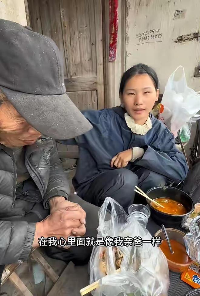 谁说垃圾堆里长不出玫瑰？19岁废品站女孩，用半年就登上了时装周 - 5