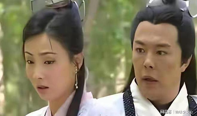 “强吻、摸腿”，借工作之名揩油，内娱的“假戏真做”有多可怕？ - 5