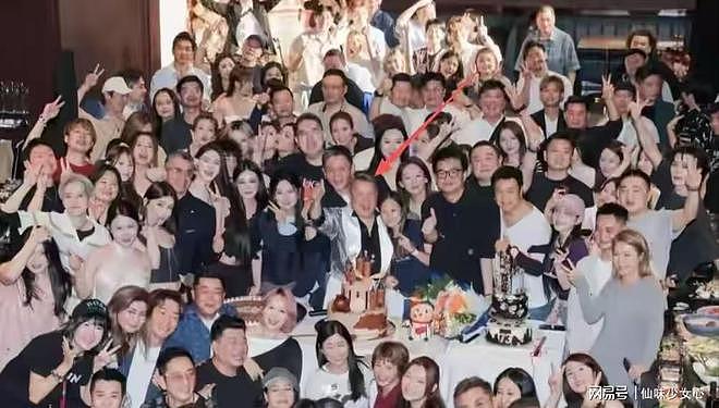 “强吻、摸腿”，借工作之名揩油，内娱的“假戏真做”有多可怕？ - 26