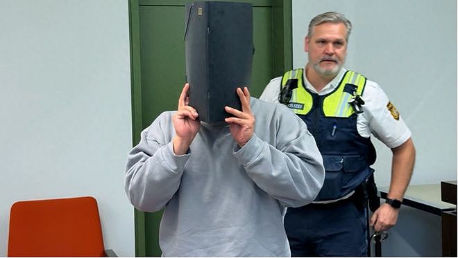 触目惊心!“德国驾校”迷奸案,名校博士、外企主管成跨国犯罪主谋 - 1