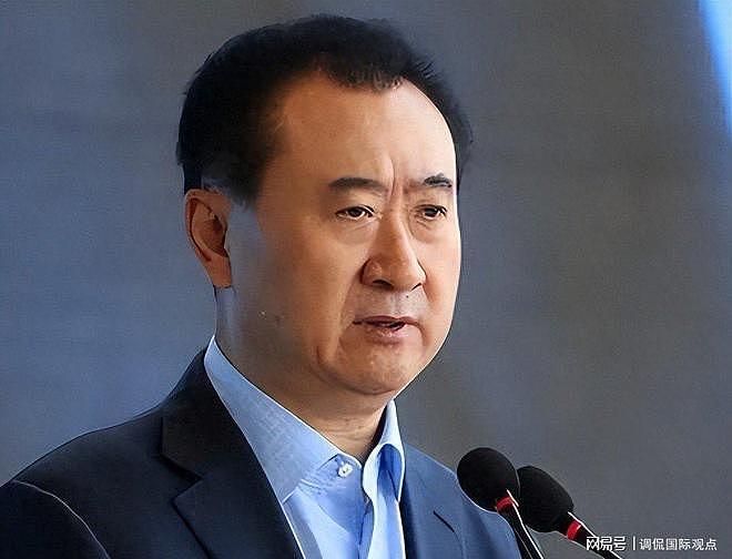 八年挥霍两千亿，丢掉万达控股权，王健林输掉商业帝国守住体面 - 1