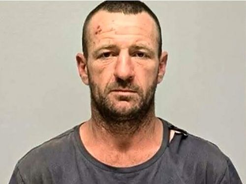 新州连环枪击案致3死1伤!嫌犯或已身亡,警方搜捕时发现无名尸体(组图) - 2