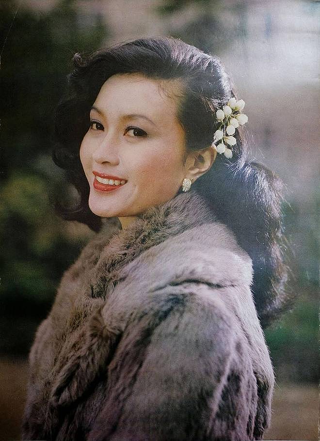 恋爱脑下场是真惨！从春晚主持人到养不起孩子的妇女，她后悔吗（组图） - 9