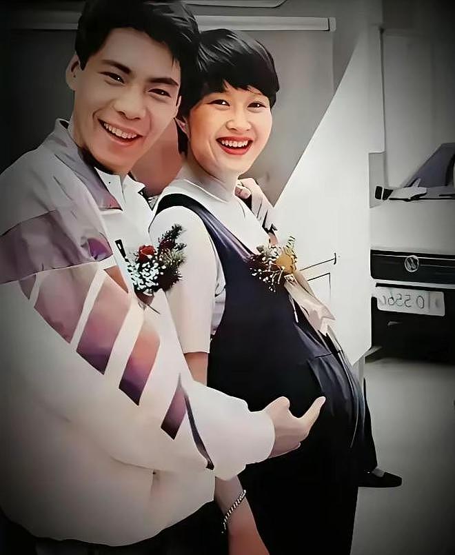 恋爱脑下场是真惨！从春晚主持人到养不起孩子的妇女，她后悔吗（组图） - 14