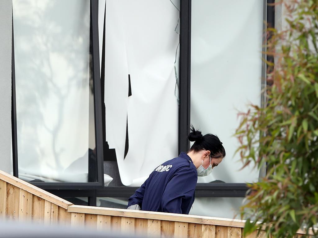 墨尔本劫匪强闯民宅，持斧砍伤孕妇！男屋主夺枪反杀后，被起诉谋杀（组图） - 1