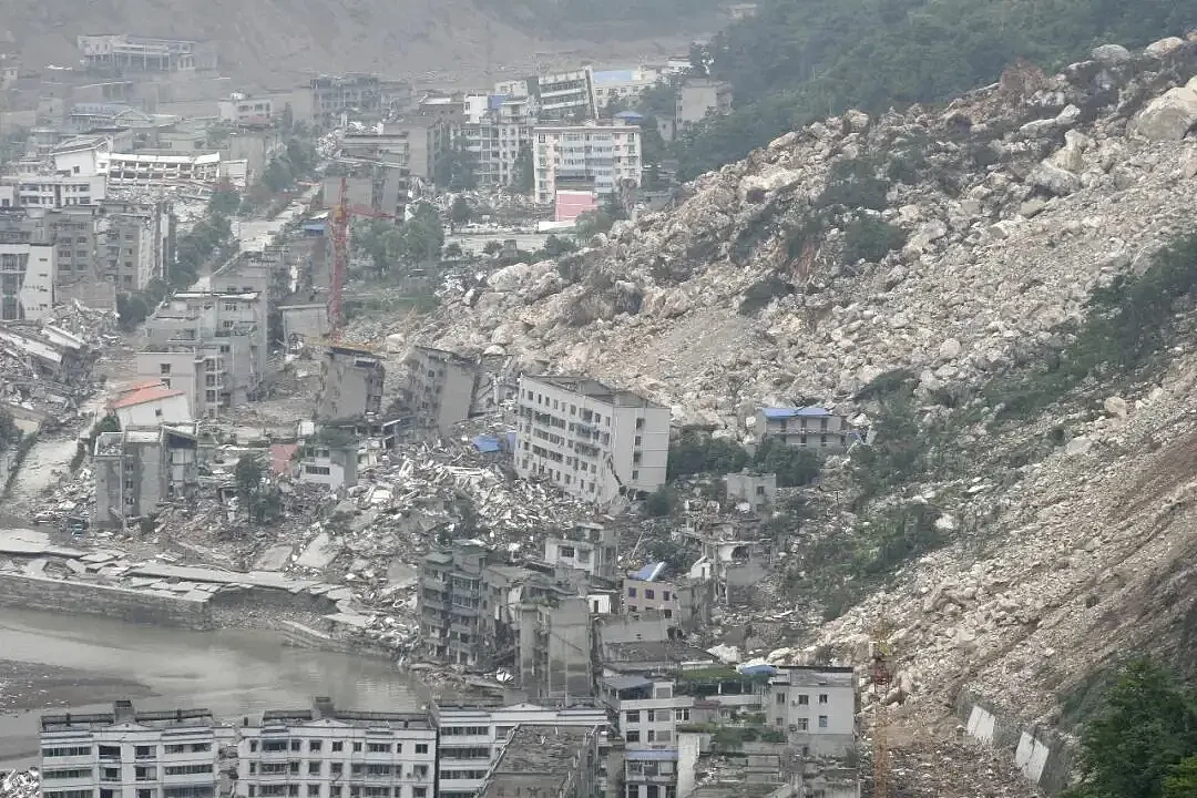 汶川大地震中被埋72小时的女孩,如今怎么样了?(组图) - 3