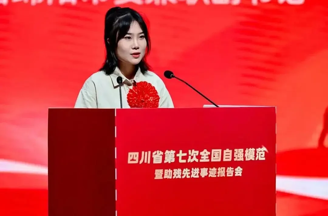 汶川大地震中被埋72小时的女孩,如今怎么样了?(组图) - 13