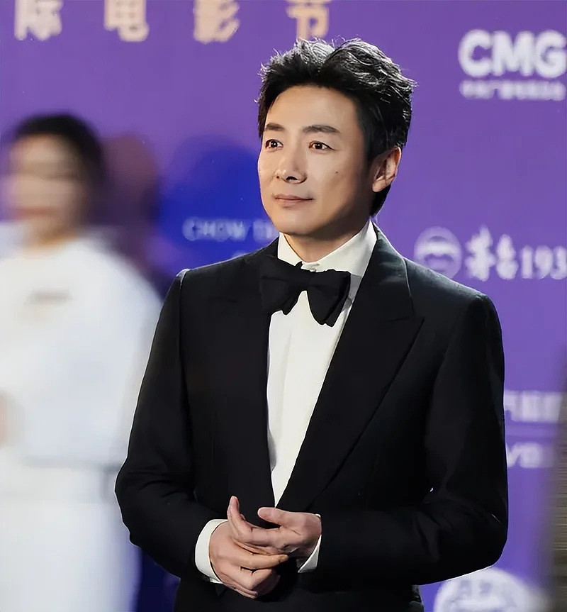被封杀5年后赵薇罕见露面，11字发文令人浮想联翩（组图） - 6