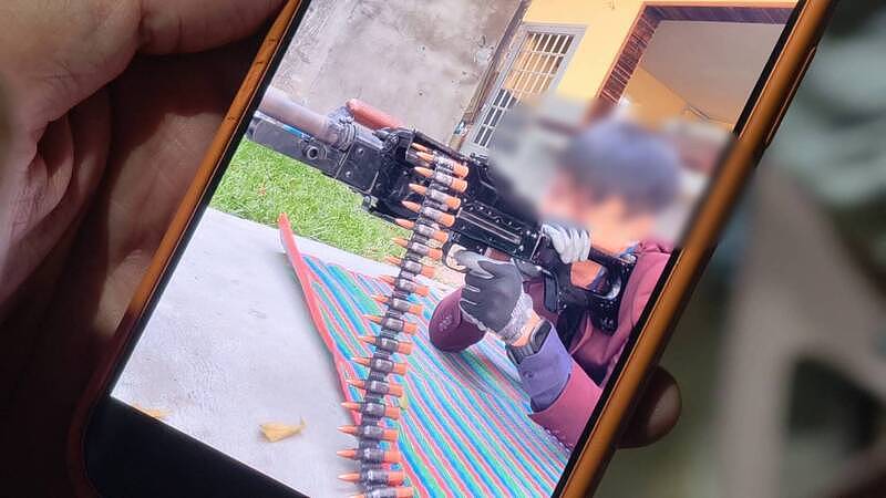 藏大量军武被逮！中国男绝食抗议4天，癫痫发作急送医（图） - 1