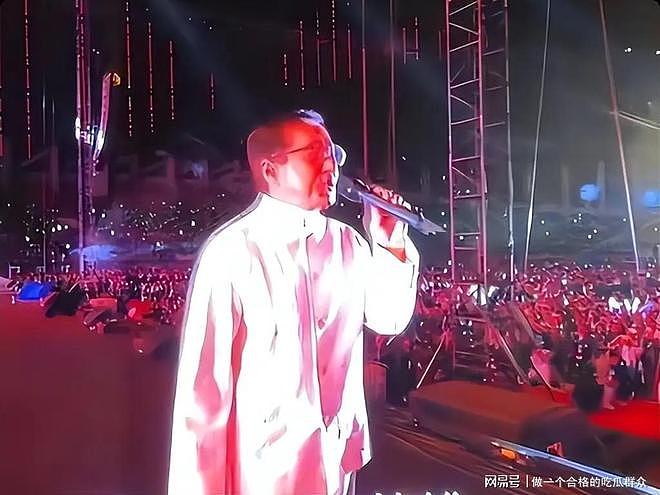 蚌埠演唱会惊天骗局?成龙20分钟捞金离场?观众花千元看场笑话(组图) - 16