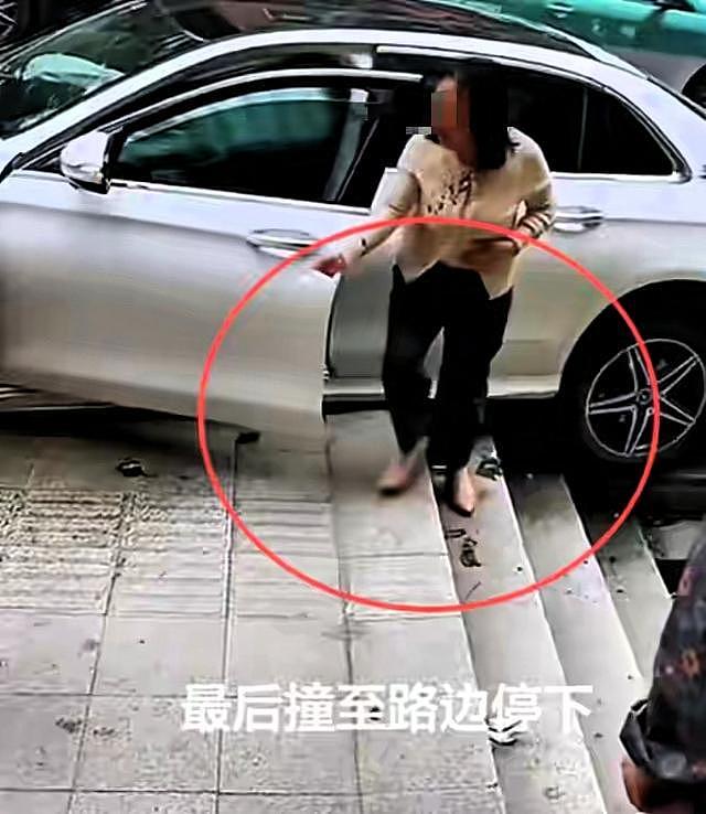 黔江奔驰撞人后续,6名伤者身份首曝,肇事女医师处理结果出了 - 7