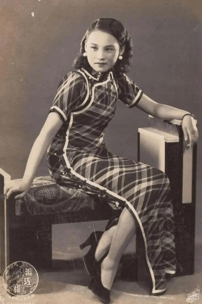 “淑女坐姿”PUA中国女性100年?(组图) - 13