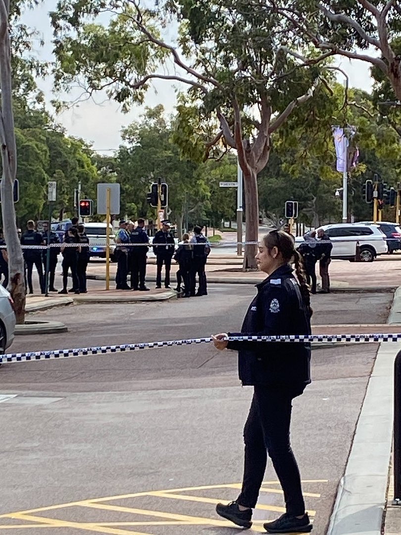 珀斯街头惊现女尸！神秘男公寓外抛尸后逃离，警方紧急封锁现场（组图） - 4