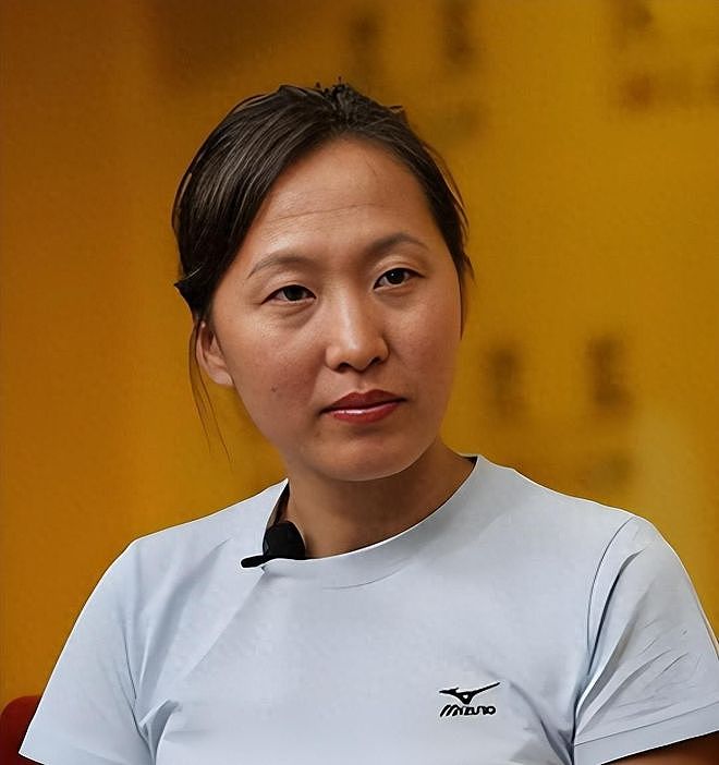 53岁王军霞近况:退休定居美国,三个孩子三个爹,人生令人唏嘘(组图) - 1