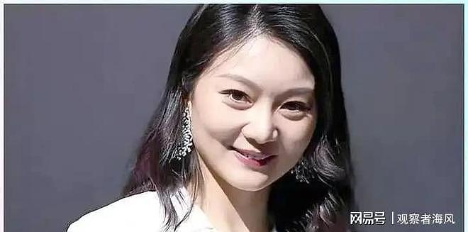隐忍27年终爆发？张艺谋妻子陈婷深夜撤销认证，现状让全网看清真相（组图） - 2