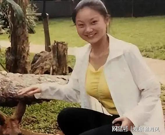 隐忍27年终爆发？张艺谋妻子陈婷深夜撤销认证，现状让全网看清真相（组图） - 4