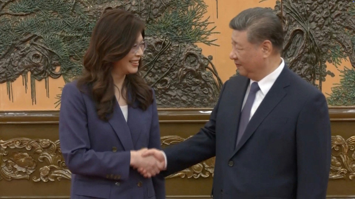 190cm特朗普访华握手展“礼仪腿”让高，习近平真实身高再掀热议（组图） - 8