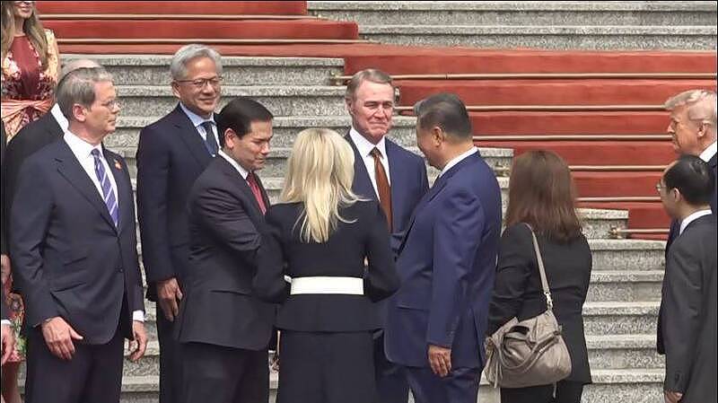 鲁比欧被两度制裁禁入中国，如今现身北京，习近平尴尬握手（组图） - 2
