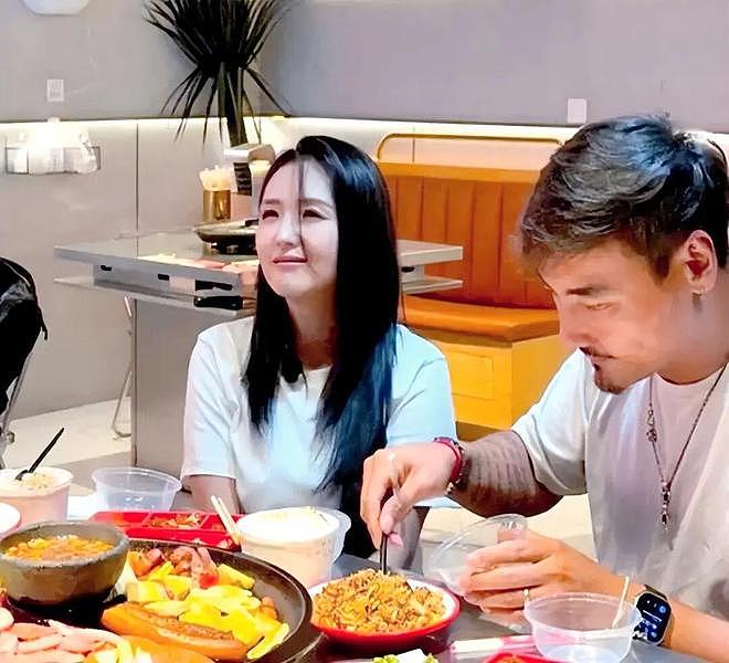 何洁：39岁领结婚证，不为爱情，是刚需！ - 4
