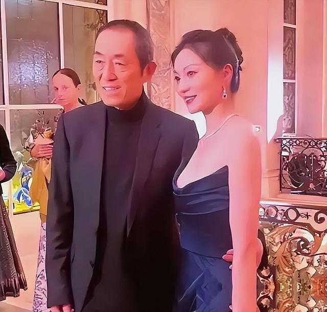 张艺谋也没想到，养了27年的陈婷，竟会亲手摘掉张艺谋妻子的认证 - 7